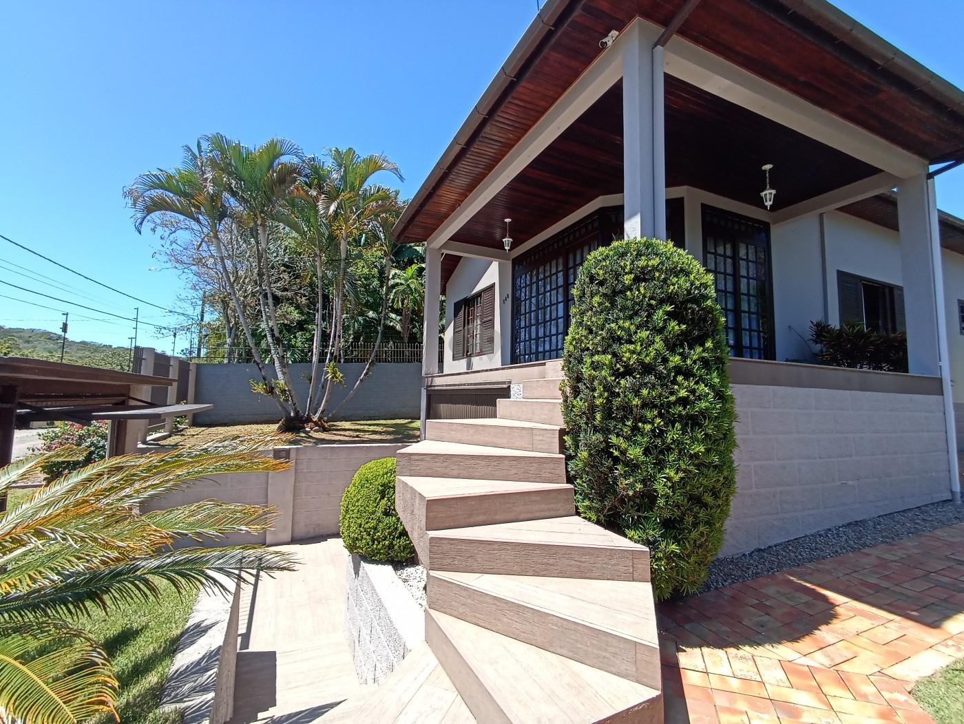 Casa à venda no bairro São Luiz - Criciúma/SC - Manoel Rozeng