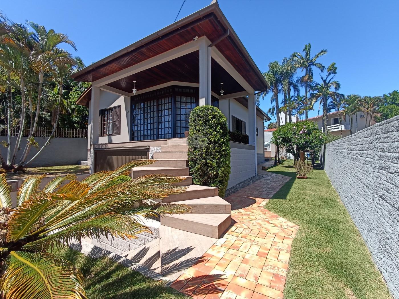 Casa à venda no bairro São Luiz - Criciúma/SC - Manoel Rozeng