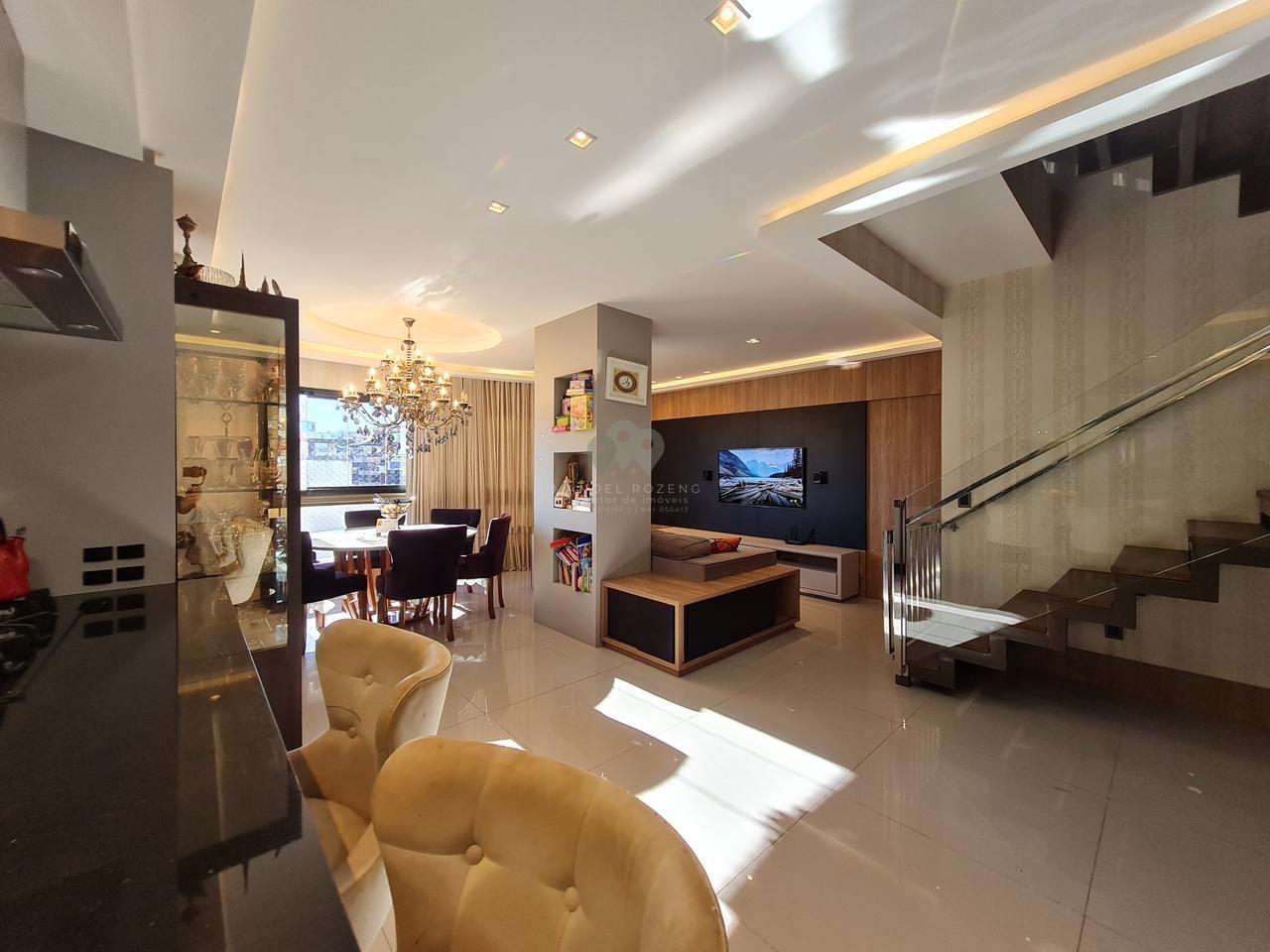 Cobertura mobiliada a 200m da Praça do Congresso. - Manoel Rozeng