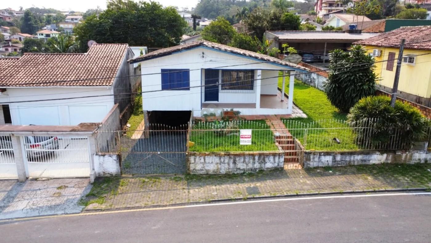 Casa à venda no bairro Operária Nova - Criciúma/SC - Manoel Rozeng
